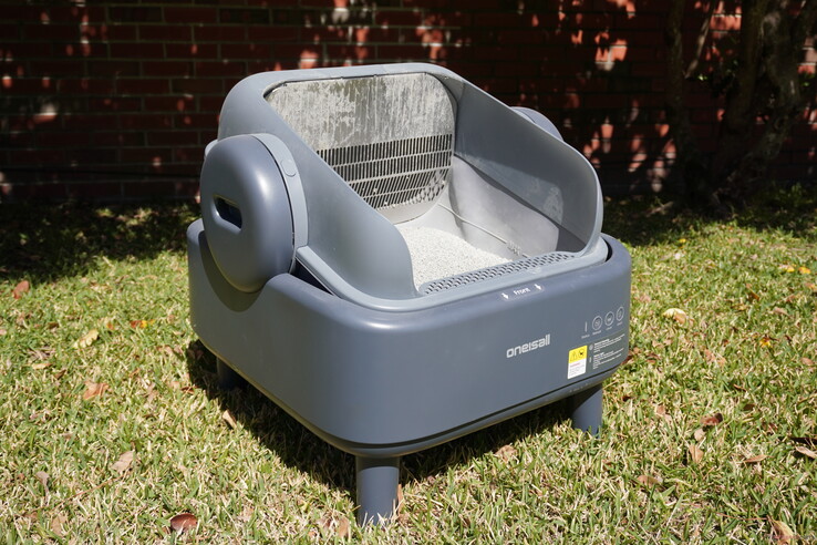 Даже после месяца использования он оставался довольно чистым