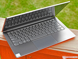 На обзоре: Lenovo IdeaPad S940-14IWL