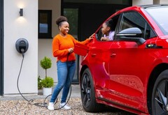 Домашняя зарядка EV. Octopus Energy предлагает неограниченную зарядку за £30 в месяц (источник изображения: Pod Point)