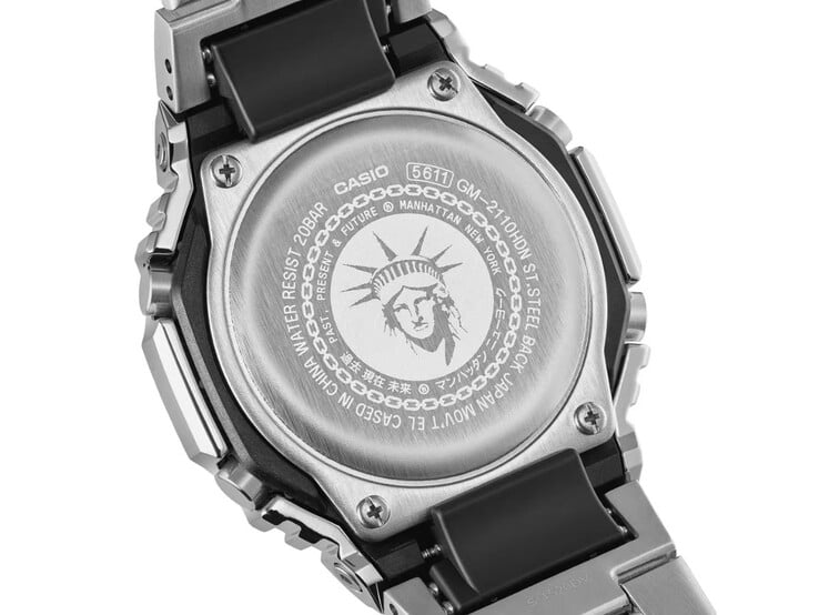 Часы Casio G-Shock GM-2110HDN-8A
