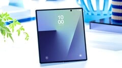 Судя по просочившемуся видео с обзором, у преемника Samsung Galaxy Z Fold 7 практически нет складки.