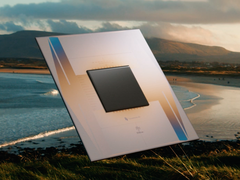 Airbus и SandboxAQ тестируют квантово-сенсорную навигацию как защиту от помех GPS. На фото: Квантовый чип Willlow от Google (Источник изображения: Google)