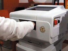 Неинвазивный монитор уровня глюкозы в крови уже прошел два положительных исследования. (Источник изображения: China Daily)