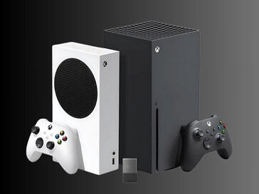 Карта расширения Seagate 4TB Xbox перед консолями Xbox (Источник изображения: Best Buy)