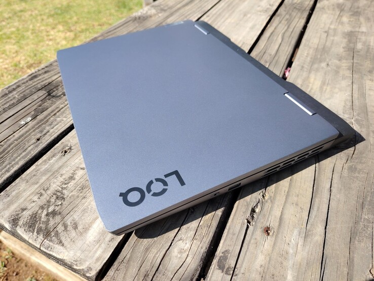 Warzone - вот где Lenovo LOQ 16IRH8 проявил себя по-настоящему. (Источник изображения: Дэррил Линингтон - Notebookcheck)