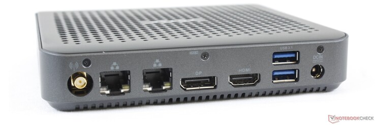 Сзади: Гнездо для антенны Wi-Fi, 2x RJ-45 Ethernet 10/100/1000, DisplayPort 1.2, HDMI 2.0, 2x USB A 3.1 Gen. 2, гнездо питания