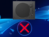 Виниловый проигрыватель Sony, изображённый выше, и игровой диск для PS5