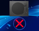 Виниловый проигрыватель Sony, изображённый выше, и игровой диск для PS5