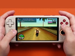 Портативная консоль Mangmi Air X с игрой Grand Theft Auto: Vice City Stories. (Источник изображения: Joey&#039;s Retro Handhelds)