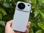 Предполагается, что vivo X500 будет оснащён аккумулятором большой ёмкости — 7500 мА·ч — и чипсетом Dimensity 9600M (на фото: vivo X500)