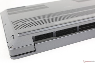 Однотонный темно-серый цвет сверху донизу