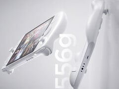 Компания Lenovo подтвердила, что портативное устройство для облачного гейминга Legion C700 поступит в продажу в Китае 25 августа.