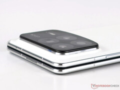 Следующая складная модель Xiaomi может перейти на двойные камеры на задней панели, Mix Fold 4 на фото. (Источник изображения: Notebookcheck)