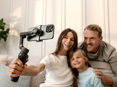 Osmo Mobile 8 очень похож на Osmo Mobile 7P, который DJI представил ранее в этом году, на прежнем фото. (Источник изображения: DJI)