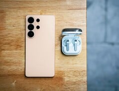 Преемник Samsung Galaxy S26 Ultra, изображенный здесь, получит новый модуль камеры.