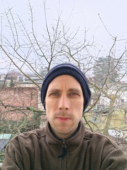 Селфи с 50 МП камерой с использованием пиксельного биннинга