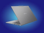 IdeaPad Pro 5i 16IPH11 поставляется исключительно в отделке Luna Grey.