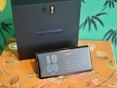 Motorola Razr Fold — это удачный дебют, однако во многих аспектах компания Motorola придерживается осторожной стратегии.