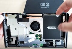 Новая ревизия Nintendo Switch 2 позволяет легко заменить аккумулятор.