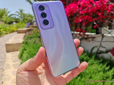 Практическое изображение Oppo Reno12 Pro (через Notebookcheck)