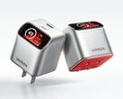 Зарядное устройство Ugreen X740 45W GaN имеет наклонный интеллектуальный дисплей.