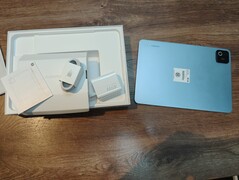 Все, что входит в коробку Xiaomi Pad 8