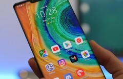 Сервисы Google работают на Mate 30 Pro без root-прав, несмотря на санкции США в отношении Huawei. (Источник: 9to5google)