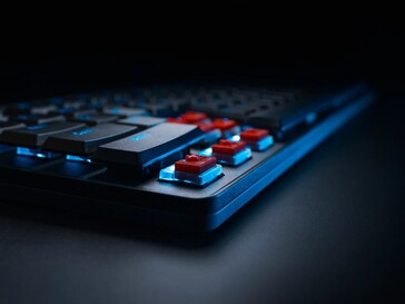 Logitech G515 Rapid TKL в черном цветовом варианте с открытыми магнитными аналоговыми переключателями. (Источник изображения: Logitech)