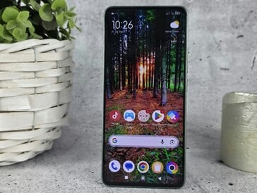 Обзор Poco M7 Pro 5G. (Источник изображения: Маркус Хербрих)