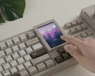 Сенсорный экран можно использовать независимо от клавиатуры.