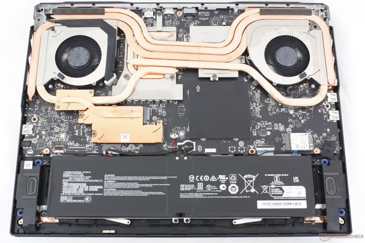 Внутренние компоненты Vector A18 HX