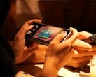 В отличие от Pocket Micro первого поколения (на фото), модель Ayaneo Pocket Micro 2 будет оснащена аудиоразъёмом и микрофоном.