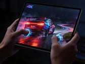 13-дюймовый игровой планшет Legion Y900 будет оснащен процессором Snapdragon 8 Elite Gen 5. На фото: промо-изображение, на котором планшет запускает гоночную игру. 