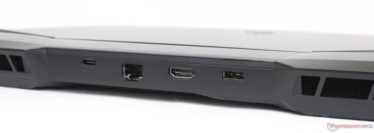 Задняя сторона: Thunderbolt 4 + DisplayPort, Ethernet, HDMI 2.0, адаптер питания