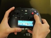 Практический обзор на Gamescom: этот контроллер оснащён дисплеем, операционной системой и микросхемой Raspberry Pi