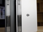 RedMagic Gaming Tablet 3 Pro будет доступен в двух цветовых вариантах на старте продаж. (Источник изображения: RedMagic)