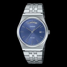 Часы Casio MTP-B146D-2AV из нержавеющей стали с светло-голубым циферблатом с солнечным узором, серебристым браслетом, индикатором дня недели в положении «12 часов» и окошком даты в положении «3 часа».
