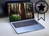 Ноутбук Apple MacBook Air 13 M5 в настоящее время является самым продаваемым на Amazon.