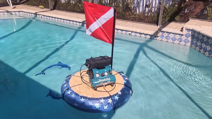 Компрессор и аккумуляторные блоки установлены на 