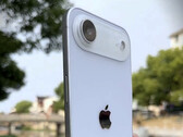 В iPhone 17 Air может появиться зарядка MagSafe и дополнительный аксессуар для расширения батареи. (Источник изображения: Majin Bu)