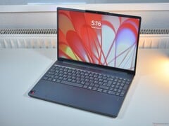Этот доступный ARM-ноутбук заставит волноваться AMD и Intel: Обзор Lenovo IdeaPad Slim 3 15Q8X10