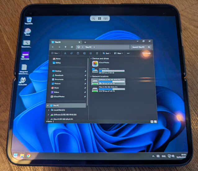 Складные компьютеры, безусловно, имеют преимущество при работе с Remote Desktop, VNC и другими инструментами удаленного администрирования. Но компромиссы все же есть (Источник изображения: Notebookcheck)