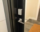 Засов Sense Pro отпирается автоматически, благодаря технологии UWB (Источник изображения: Schlage)