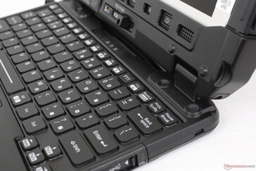 Клавиатура весит намного меньше, чем планшет ....