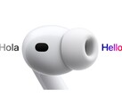 Художественное изображение AirPods Pro 3, переводящего испанский язык на английский. (Источник изображения: Apple)