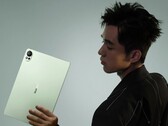 Версия Huawei MatePad 12 X этого года - прямое подобие своего предшественника. (Источник изображения: Huawei)