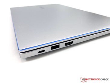 MagicBook 14: USB Type-C, USB-A, HDMI