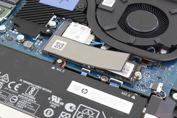 Основной слот M.2 2280 PCIe4 x4 с установленным SSD