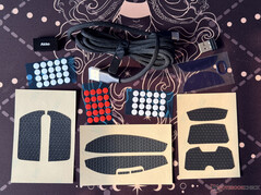 Все прилагаемые аксессуары