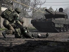 WARDOGS сочетает в себе масштабные сражения с использованием транспортных средств, разрушаемое окружение и строительство баз.